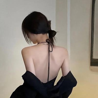 心生爱慕却迟迟不敢